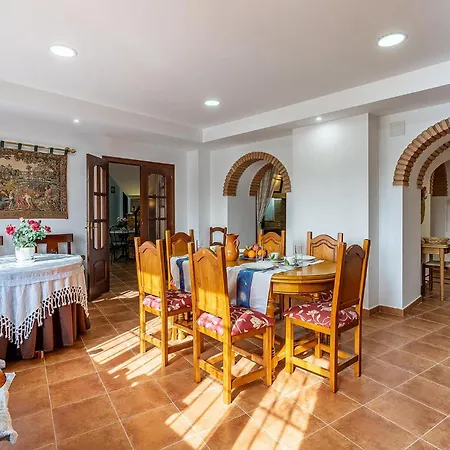 Lovely In With Kitchenette *